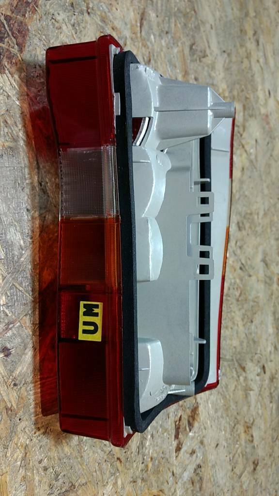 Original GM Opel Astra F Caravan Rückleuchte rechts NEU