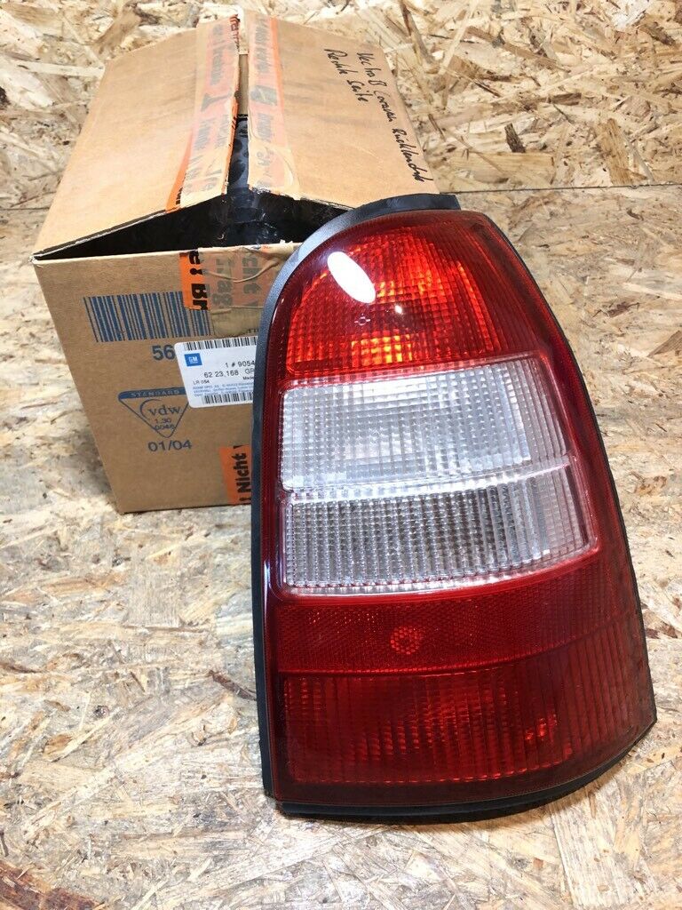 Original GM Opel Vectra B Caravan Rückleuchte Rechts NEU