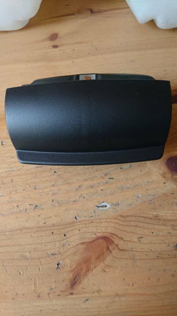 Vectra B Aschenbecher hinten neu original GM