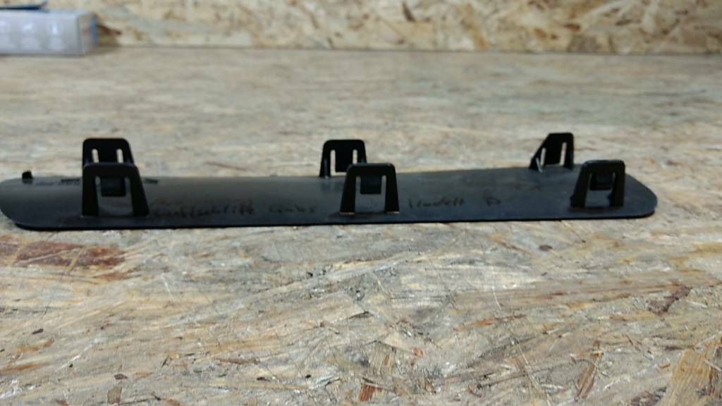 Original GM Opel Kadett Abdeckung Luftschlitz Links NEU