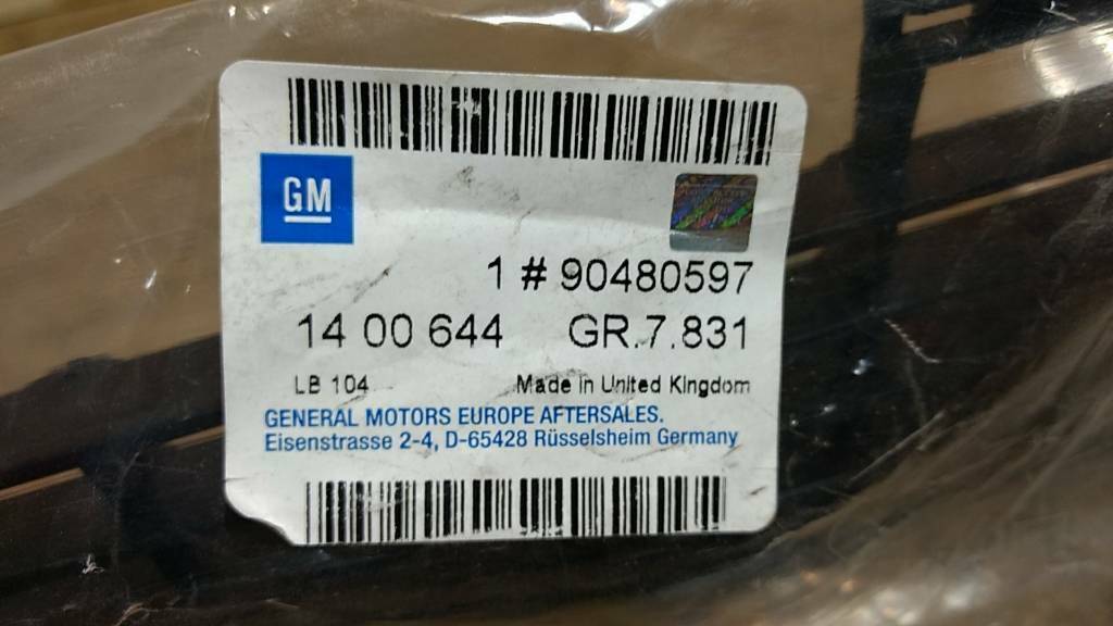 Original GM Opel Vectra B Stoßfängergrill vorne NEU