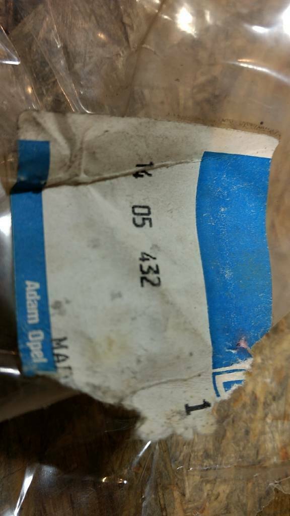 Original GM Opel Astra F Klappe AHK NEU