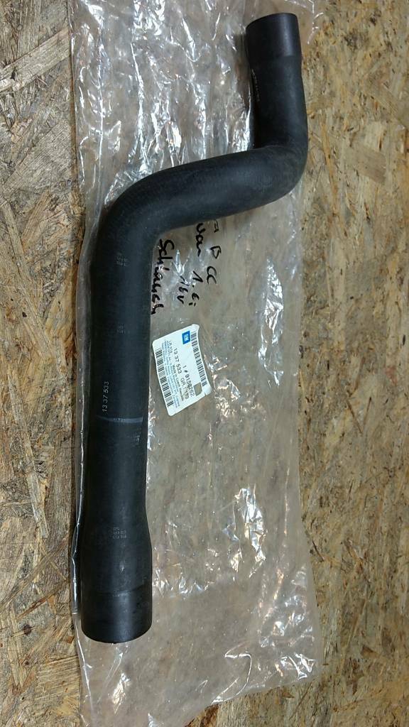 Original GM Opel Vectra B CC Caravan 1.6i 16V Kühlerschlauch NEU