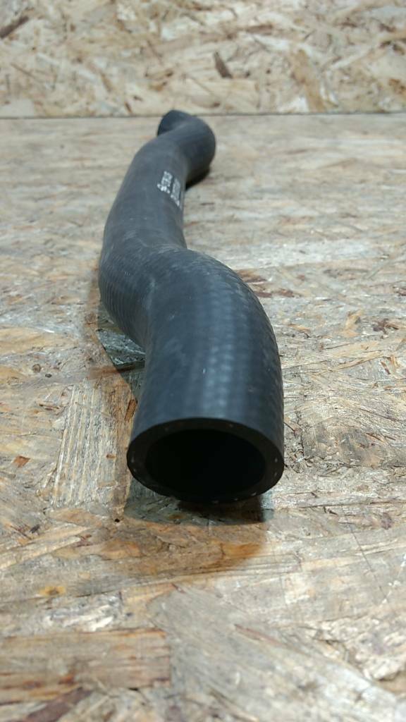 Original GM Opel Omega A Auslassschlauch Kühler NEU