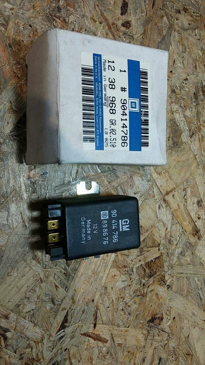 Original GM Opel Astra Calibra Corsa uvm Relais SW Lichthupe NEU