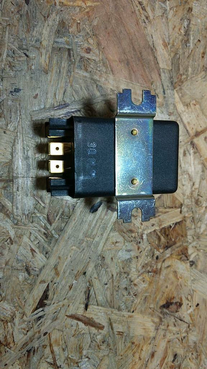 Original GM Opel Astra Calibra Corsa uvm Relais SW Lichthupe NEU