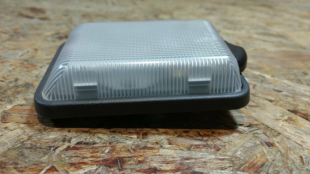 Original GM Opel Monterey 92-97 Innenraumleuchte NEU