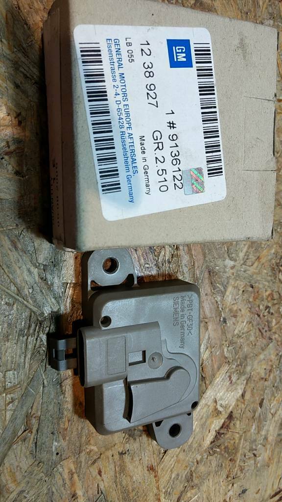 Original GM Opel Vectra B Crash-Sensor Seitenairbag links NEU