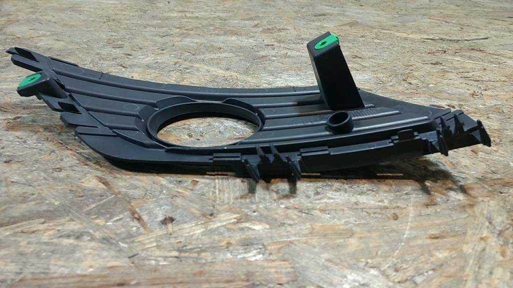 Original GM Opel Corsa C Stoßfänger Lüftungsgitter vorne NEU