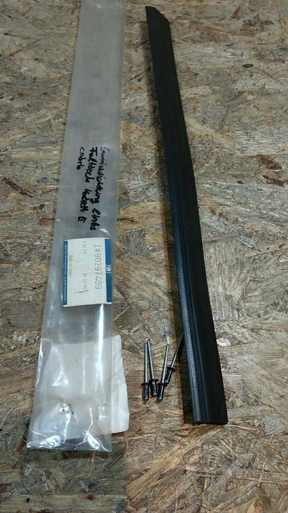 Original GM Opel Kadett Cabrio Gummiabdichtung links Faltdach NEU