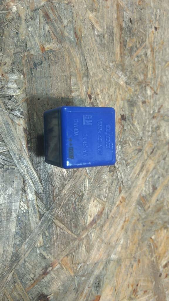 Original GM Opel Astra G Zafira A Relais heizbare Heckscheibe NEU