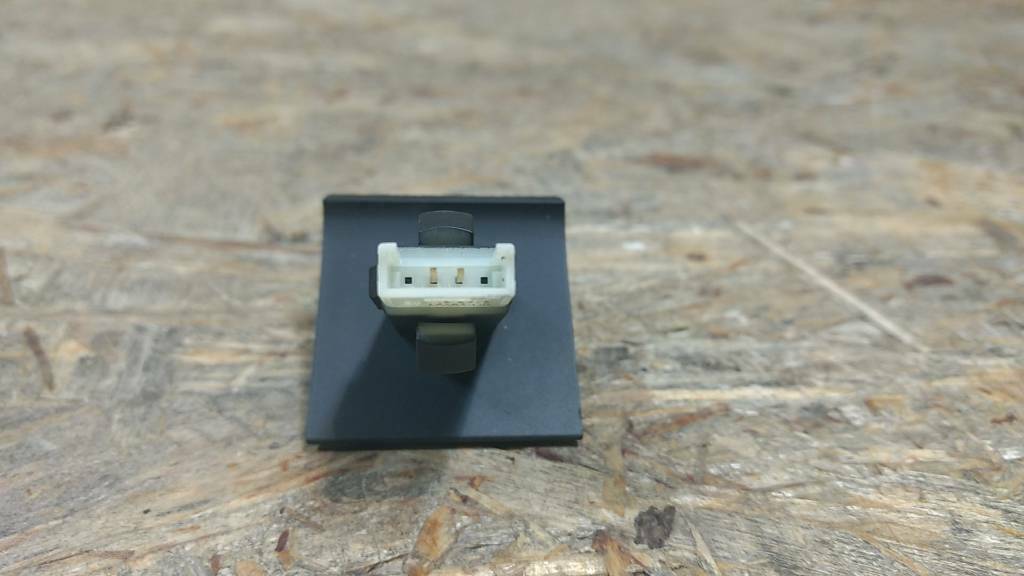 Original GM Opel Omega B Sensor Sonnenlichtstärke NEU