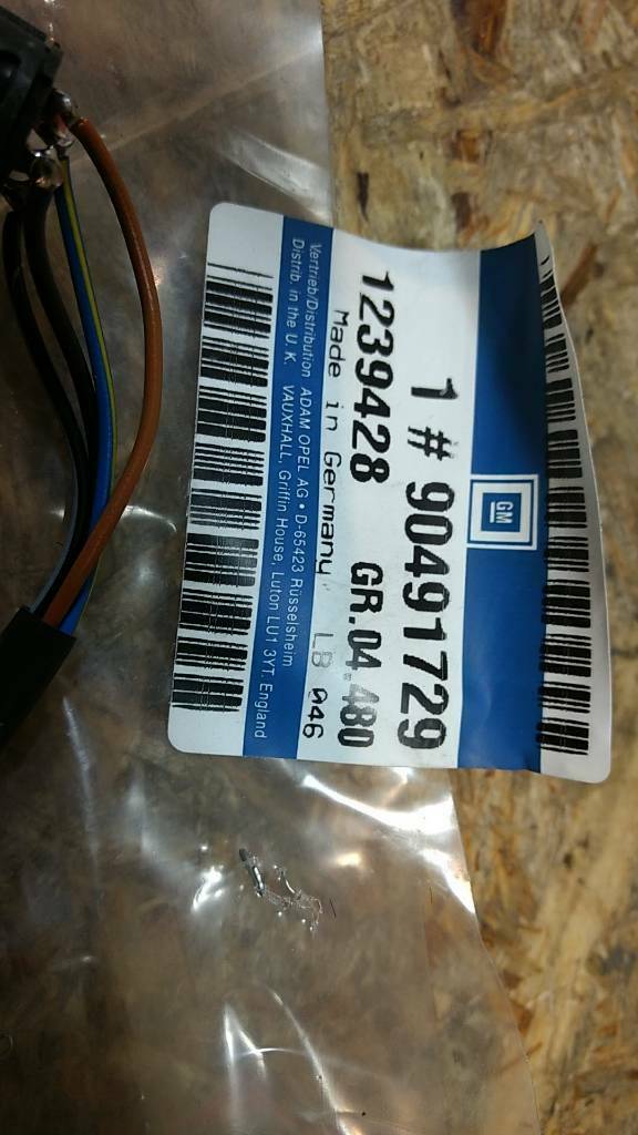 Original GM Opel Omega B Sensor Getriebe NEU