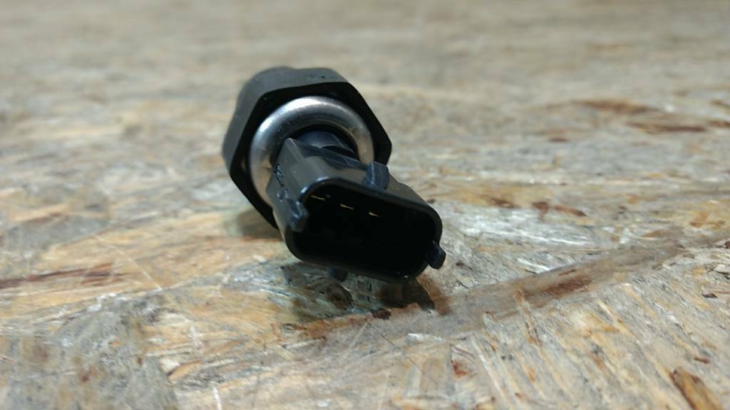 Original GM Opel Zafira B Vectra C Kraftstoffsensor NEU