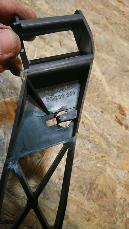 Omega A Caravan Stoßstangenführung Neu Original GM