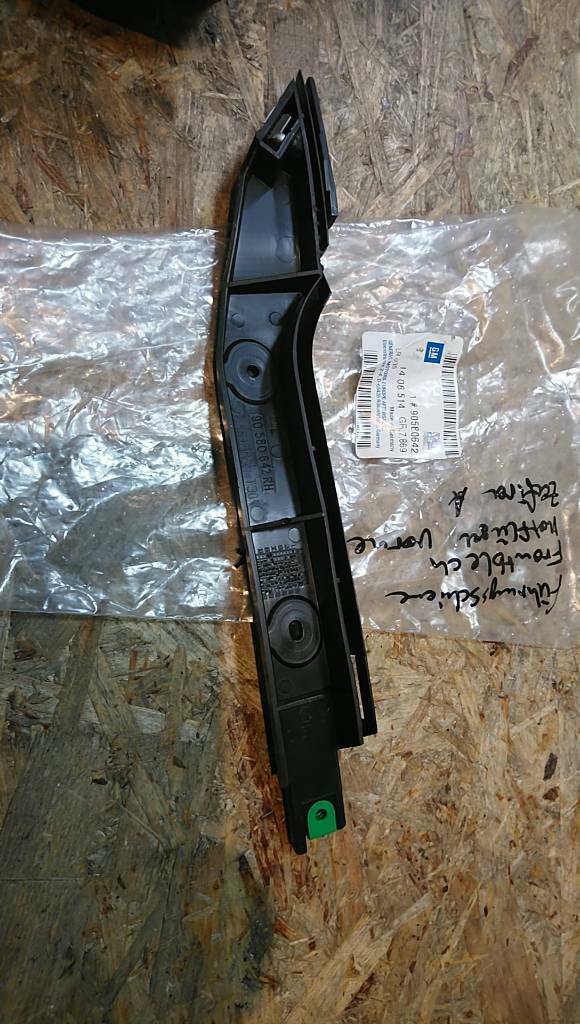 Zafira A Stoßstangenführung neu Original gm