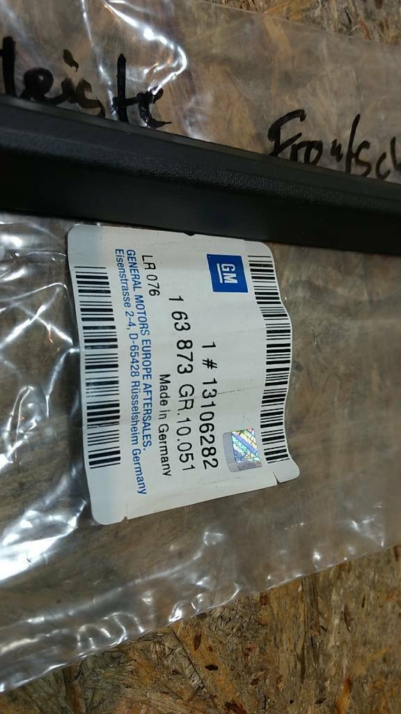 Original GM Opel Zierleiste Frontscheibe l. Corsa C NEU