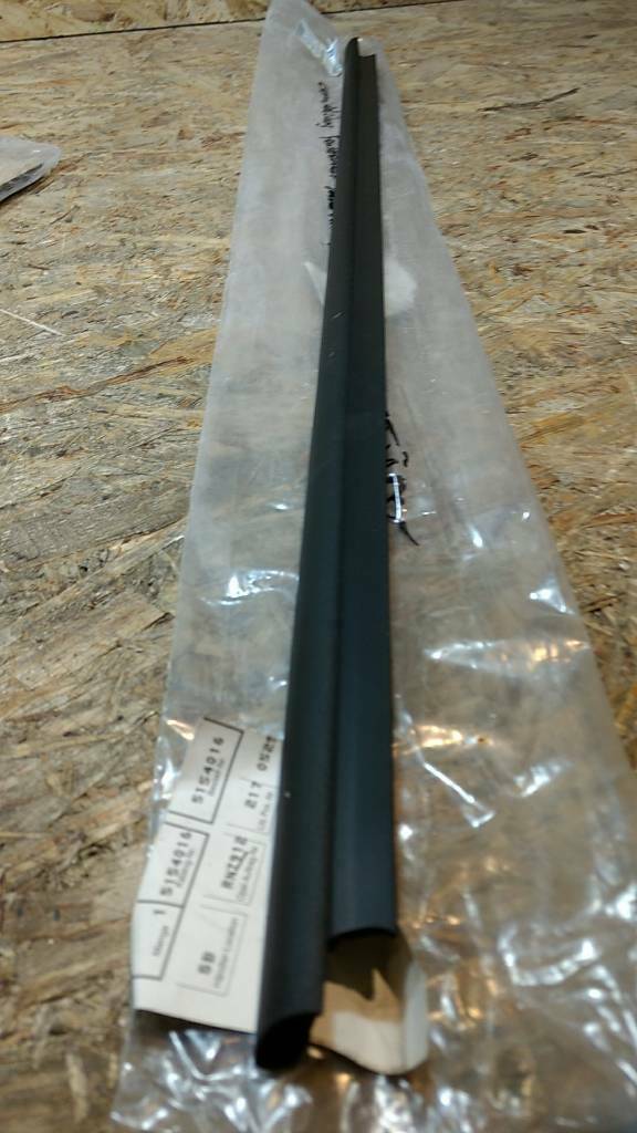 Original GM Opel Astra G Gummiabdichtung Fensterschacht NEU