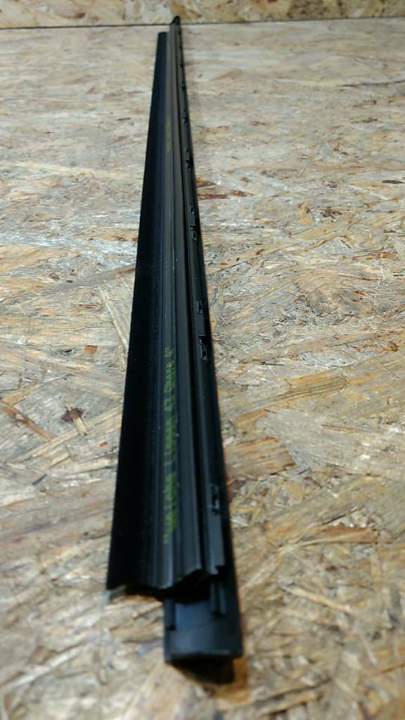Original GM Opel Astra G Gummiabdichtung Fensterschacht NEU