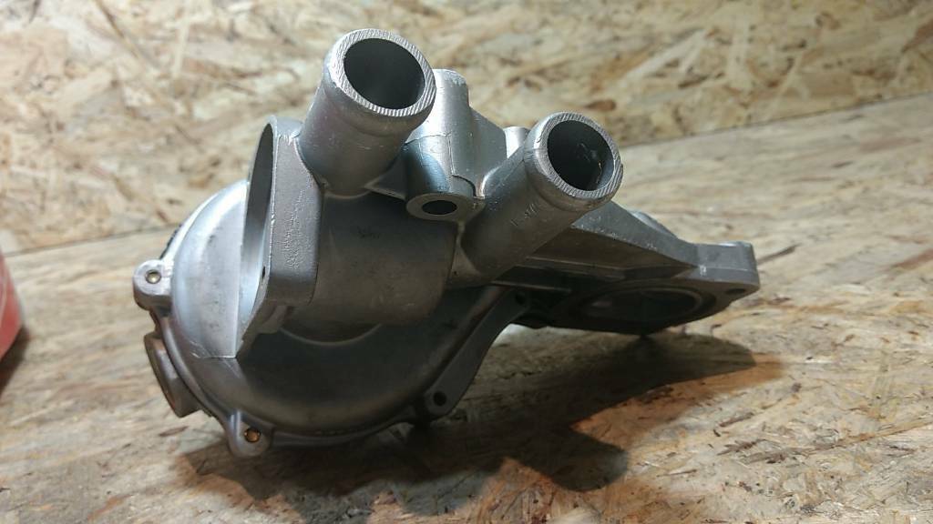 Original QH Wasserpumpe Audi VW NEU