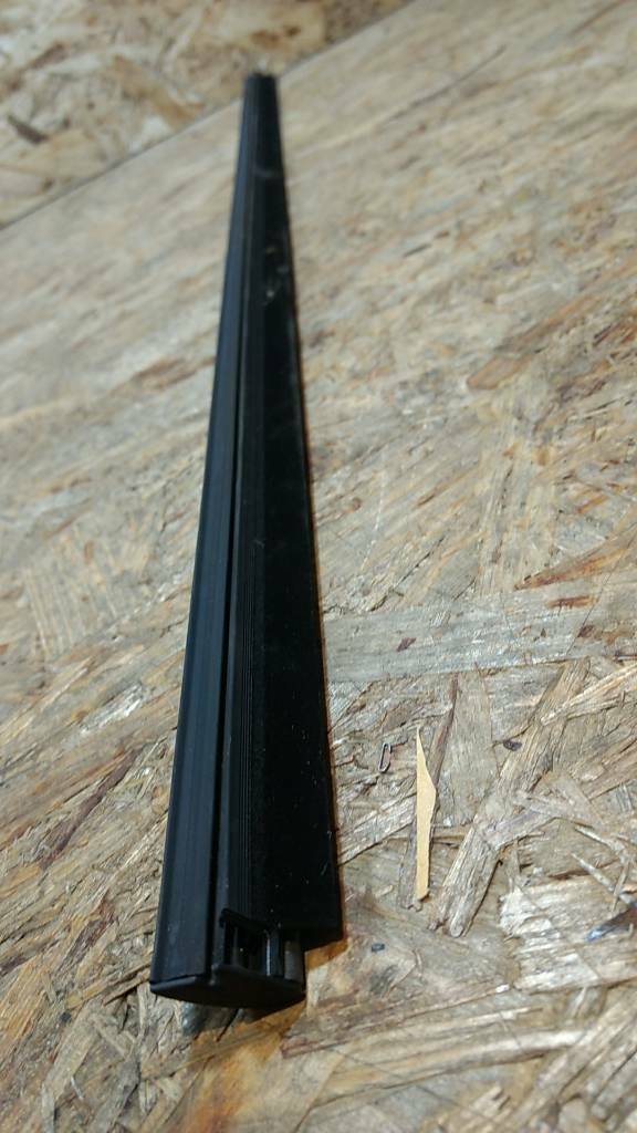 Original GM Opel Omega A Caravan Zierleiste NEU