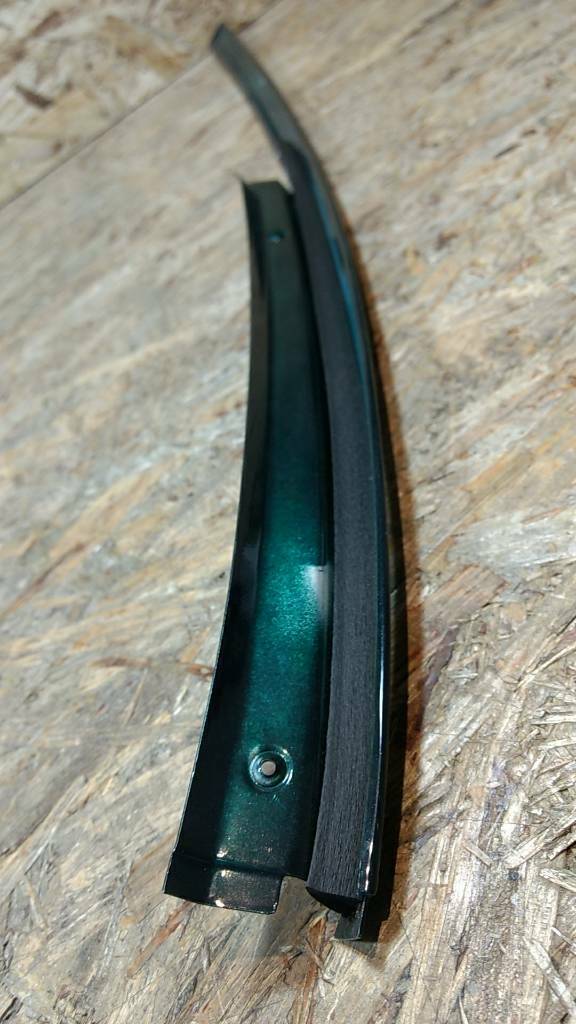 Original GM Opel Omega A Zierleiste Dach hinten links NEU