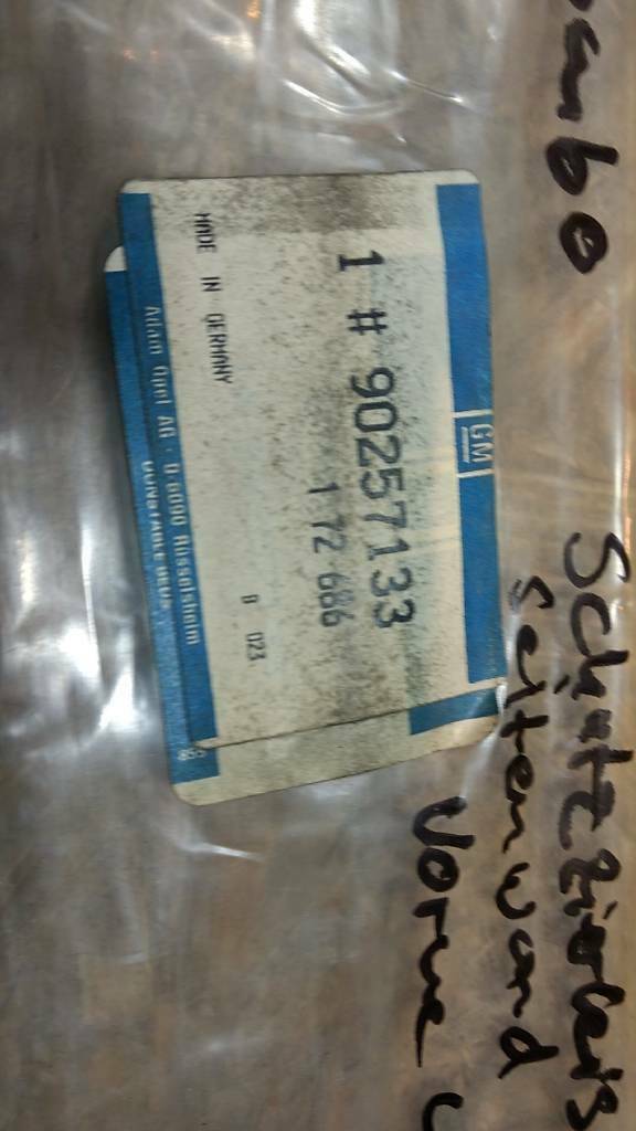 Original GM Opel Kadett E Schutzzierleiste Seitenwand NEU