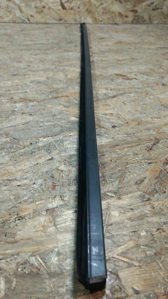 Original GM Opel Astra F 5-Türer Fensterschachtabdichtung NEU