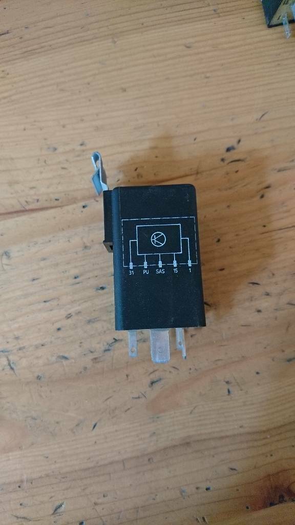 Opel Ascona C Relais neu original GM 90274844