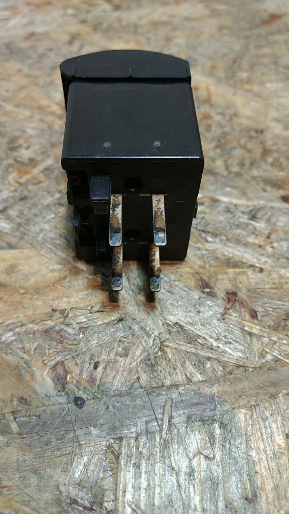 Original GM Opel Schalter Nebelscheinwerfer Omega B NEU