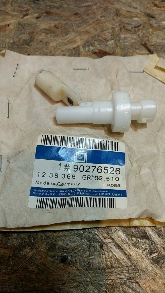 Original GM Opel Kadett E Sensor Füllstand Behälter NEU