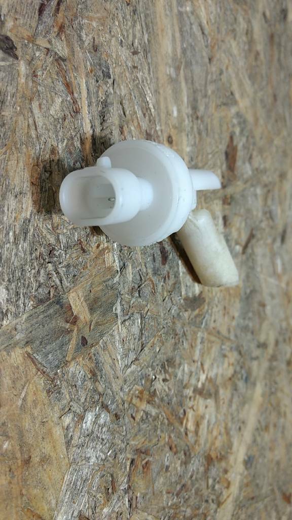 Original GM Opel Kadett E Sensor Füllstand Behälter NEU