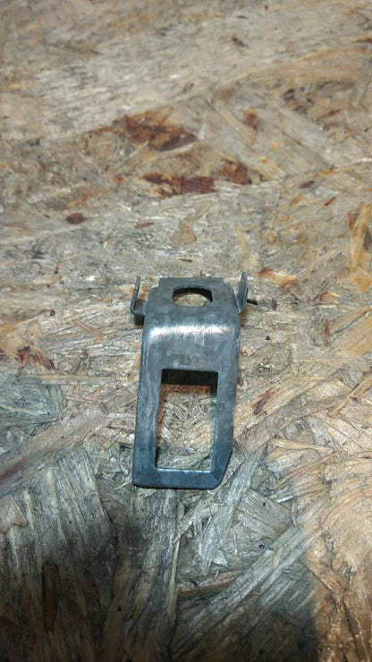 Original GM Opel Astra F Halter Kühlergitter rechts NEU