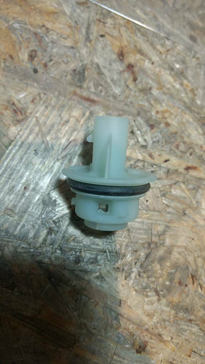 Original GM Opel Lampenfassung Omega B NEU