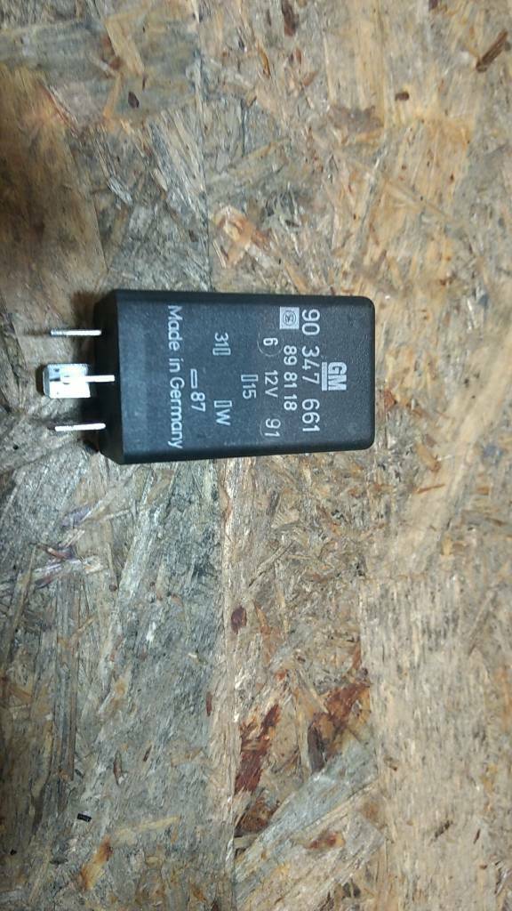 Original GM Opel Kadett Vectra Kaltstartbeschleunigung Relais NEU