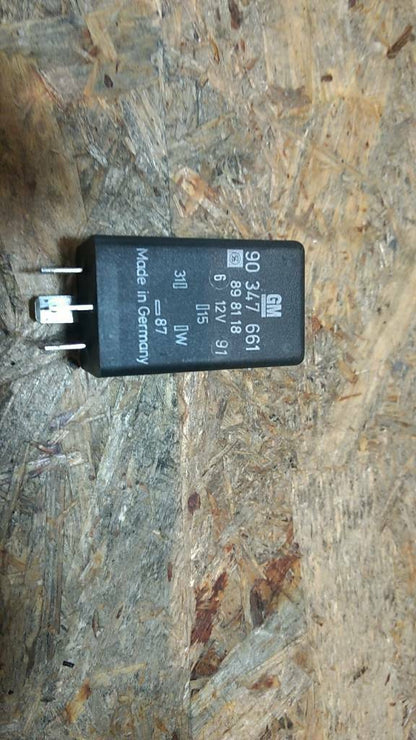 Original GM Opel Kadett Vectra Kaltstartbeschleunigung Relais NEU