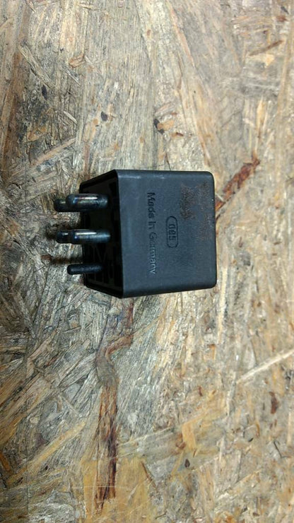 Original Mercedes Benz ABS-Relais 12V 50A NEU