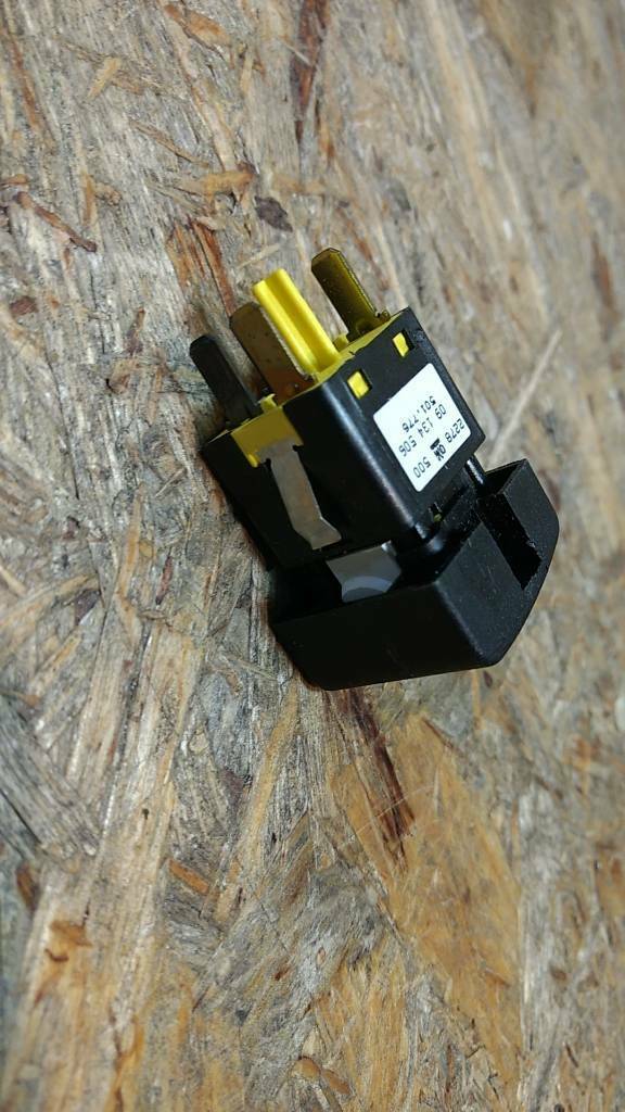 Original GM Opel Vectra B Schalter Heckscheibenheizung NEU