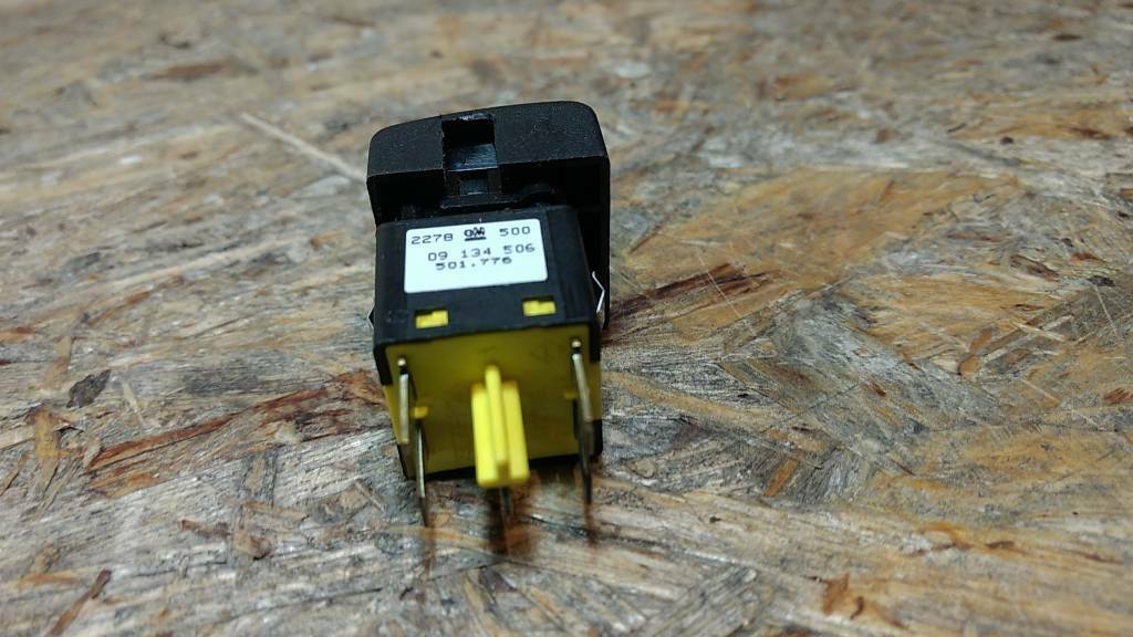 Original GM Opel Vectra B Schalter Heckscheibenheizung NEU