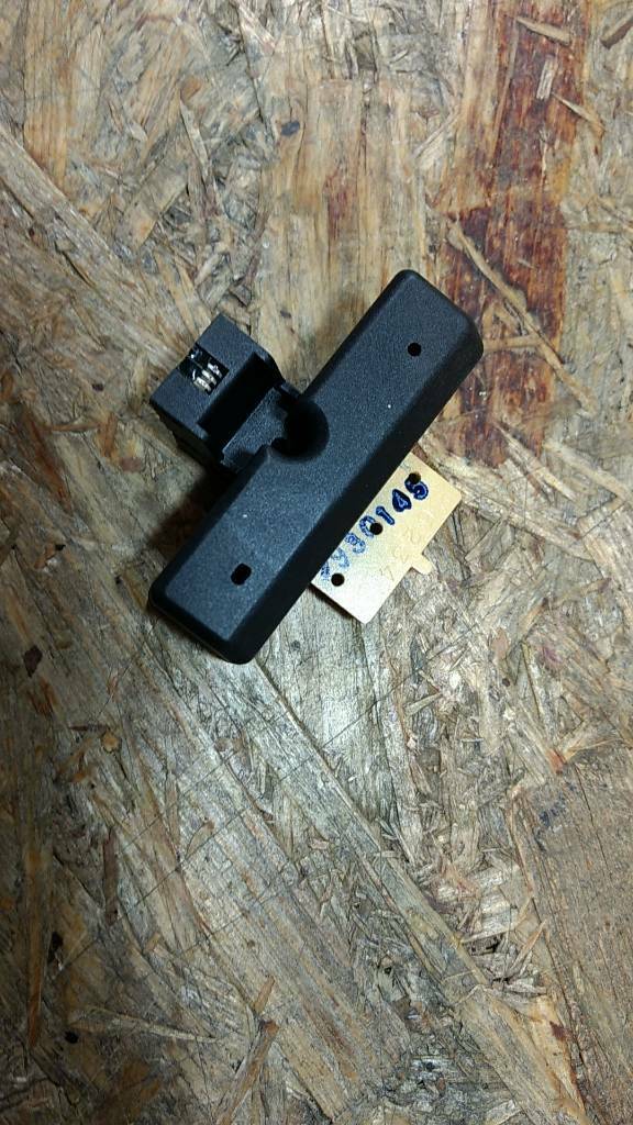 Original GM Opel Astra F Wegstreckenfrequenz-Geber NEU