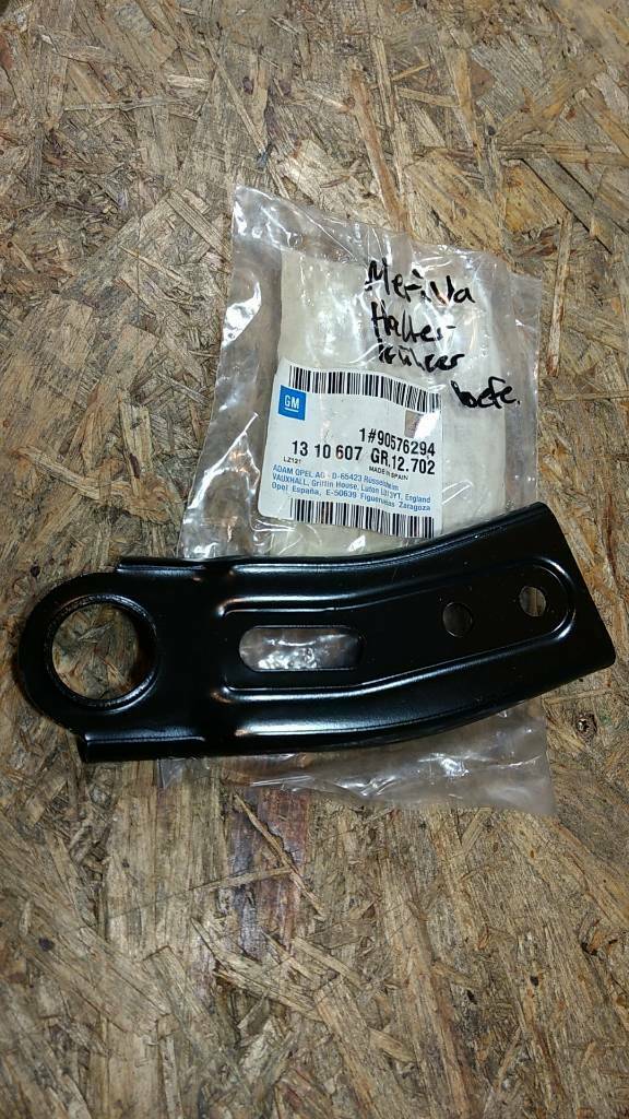 Original GM Opel Meriva Halter Befestigung Kühler NEU
