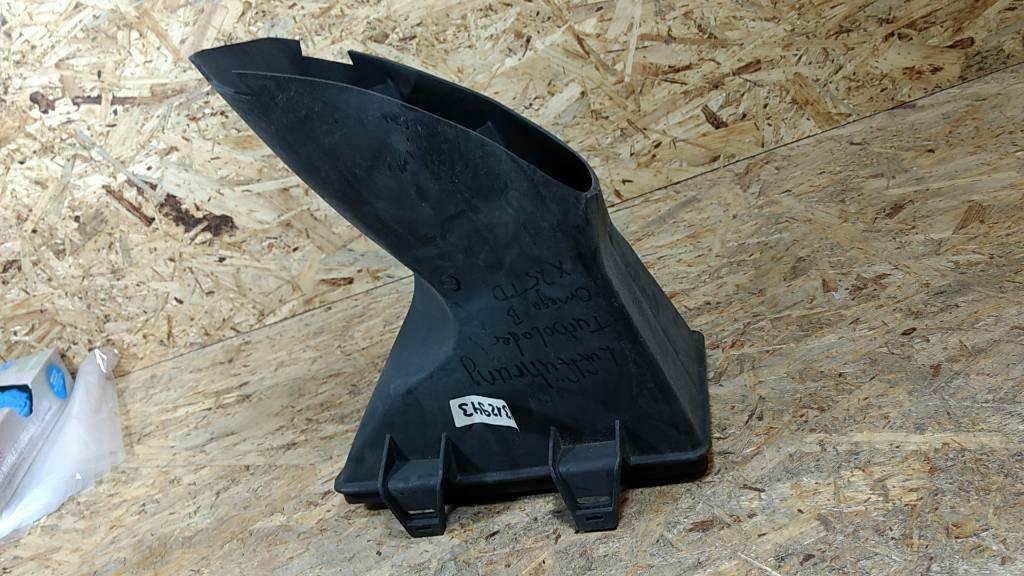 Original GM Opel Omega B X25TD Luftführung Turbolader NEU