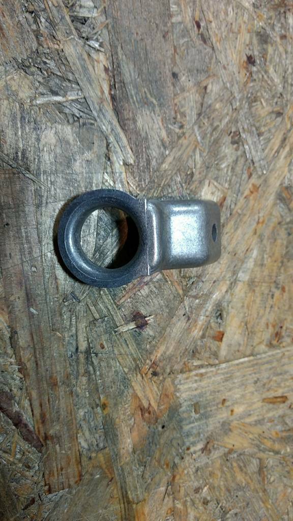 Original GM Opel Astra F Halter links Kühler an Front oben NEU