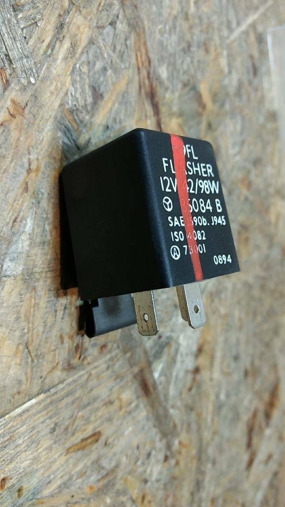 Original GM Opel Frontera A Relais Blinkergeber Blinker NEU