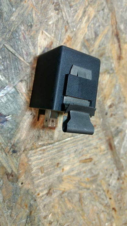 Original GM Opel Frontera A Relais Blinkergeber Blinker NEU