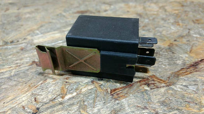 Opel Corsa A Kadett E Omega B Relais Scheinwerfer Reinigung neu original GM