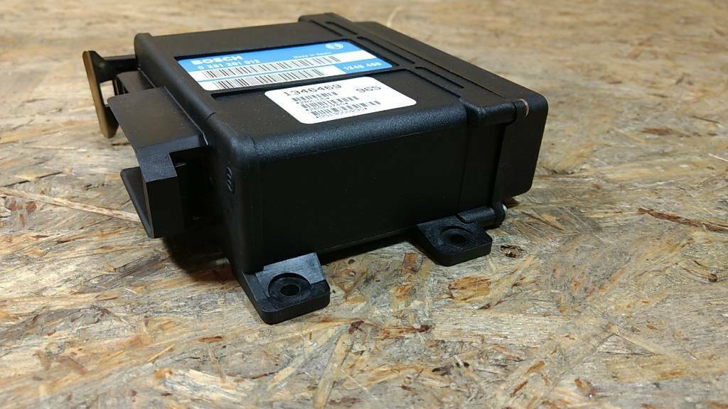 Original Bosch Steuergerät Zündsteuergerät Volvo NEU