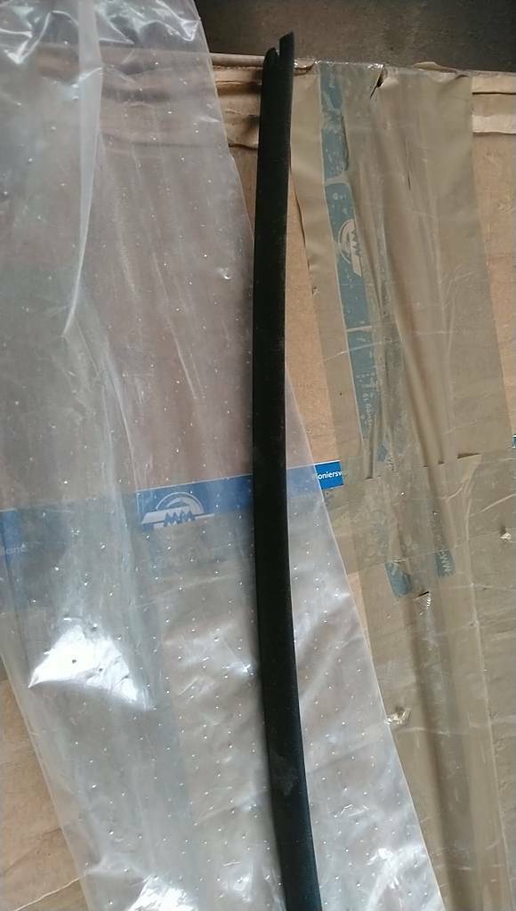 Vectra B Scheibenblende Zierleiste neu Original GM