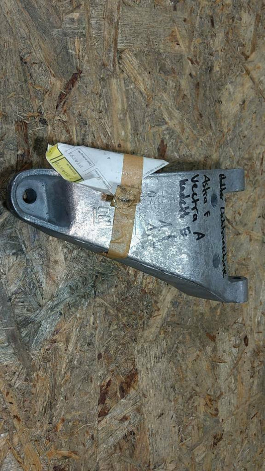 Original GM Opel Halter Lichtm. Astra F Vectra A Kadett E NEU