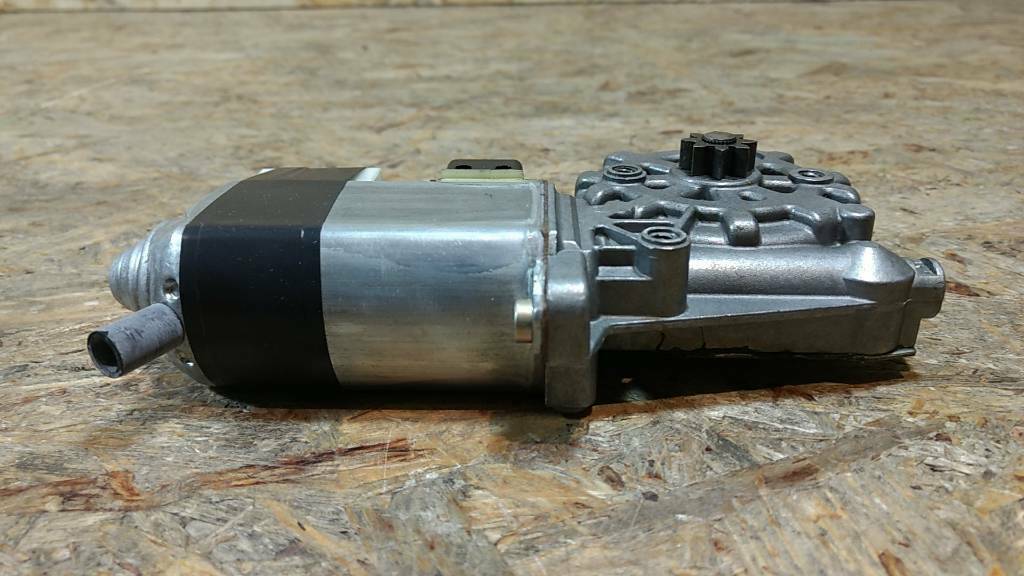 Original GM Opel Ascona C Fensterhebermotor Vordertür rechts NEU